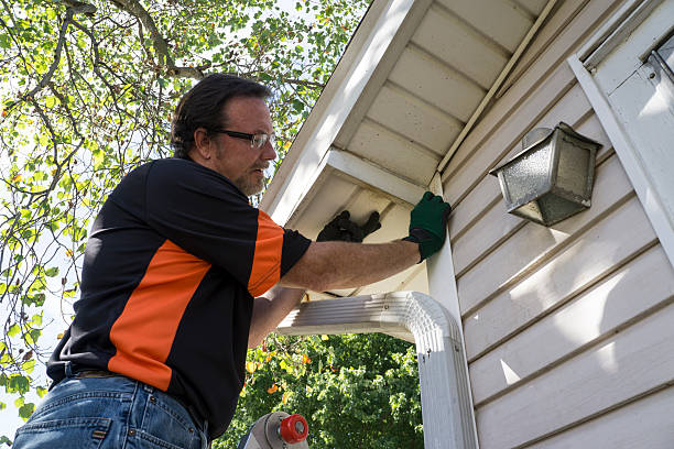 Siding Removal and Disposal in Feather Sound, FL